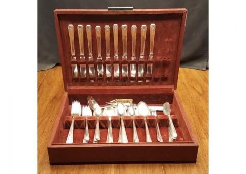 Milady by Oneida Silver Silverplate 71 Piece Flatware Set Service For Seven Plus 1940
